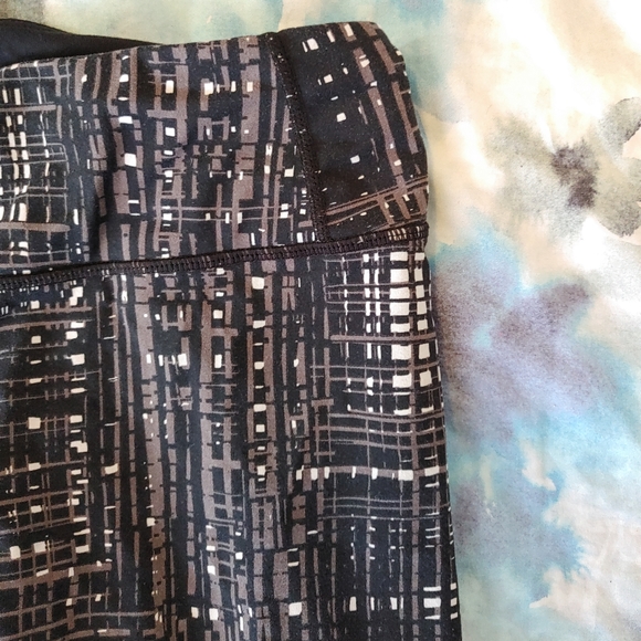 ποΈ$5 ADD Tuff Athletics Capri Workout Tights - Picture 4 of 8